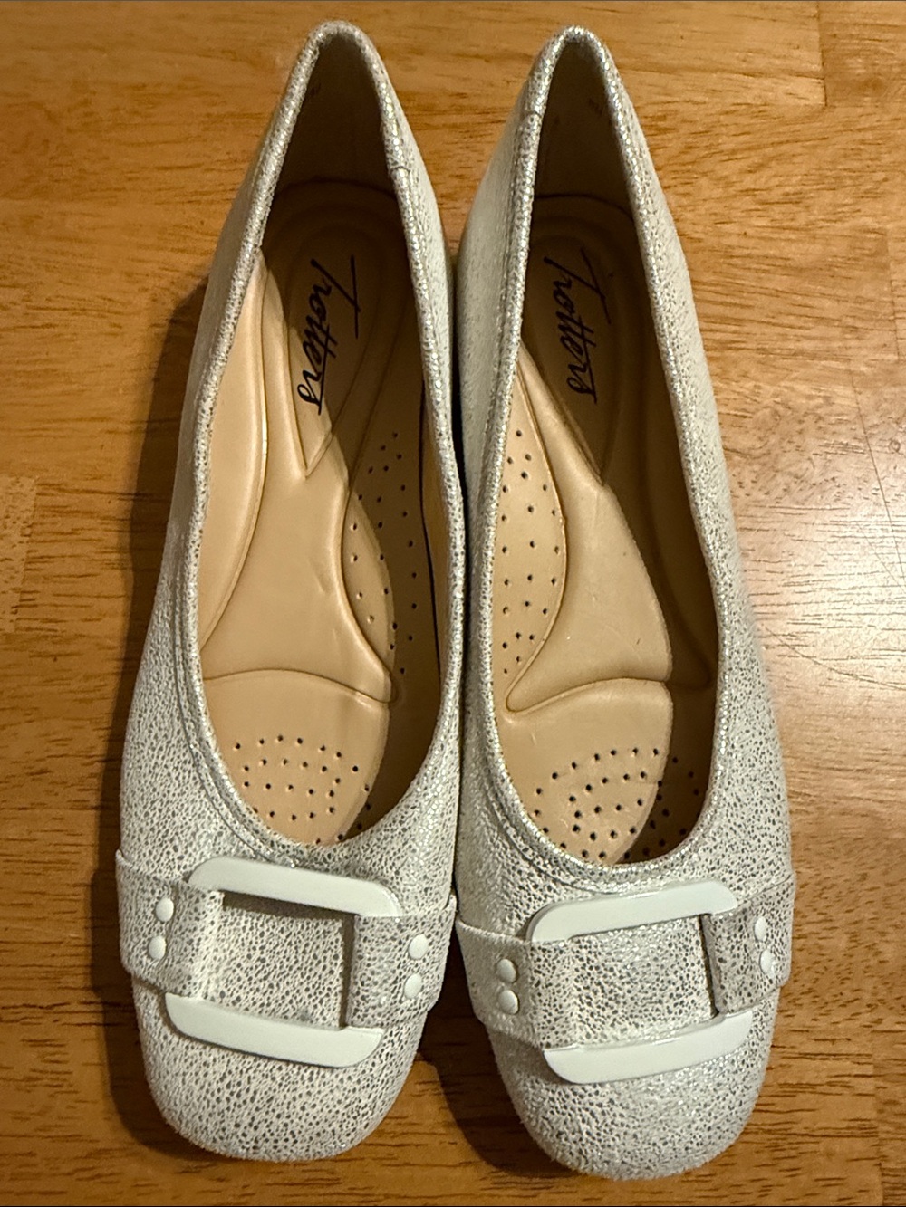 Trotters Cream Textured Buckle Flats